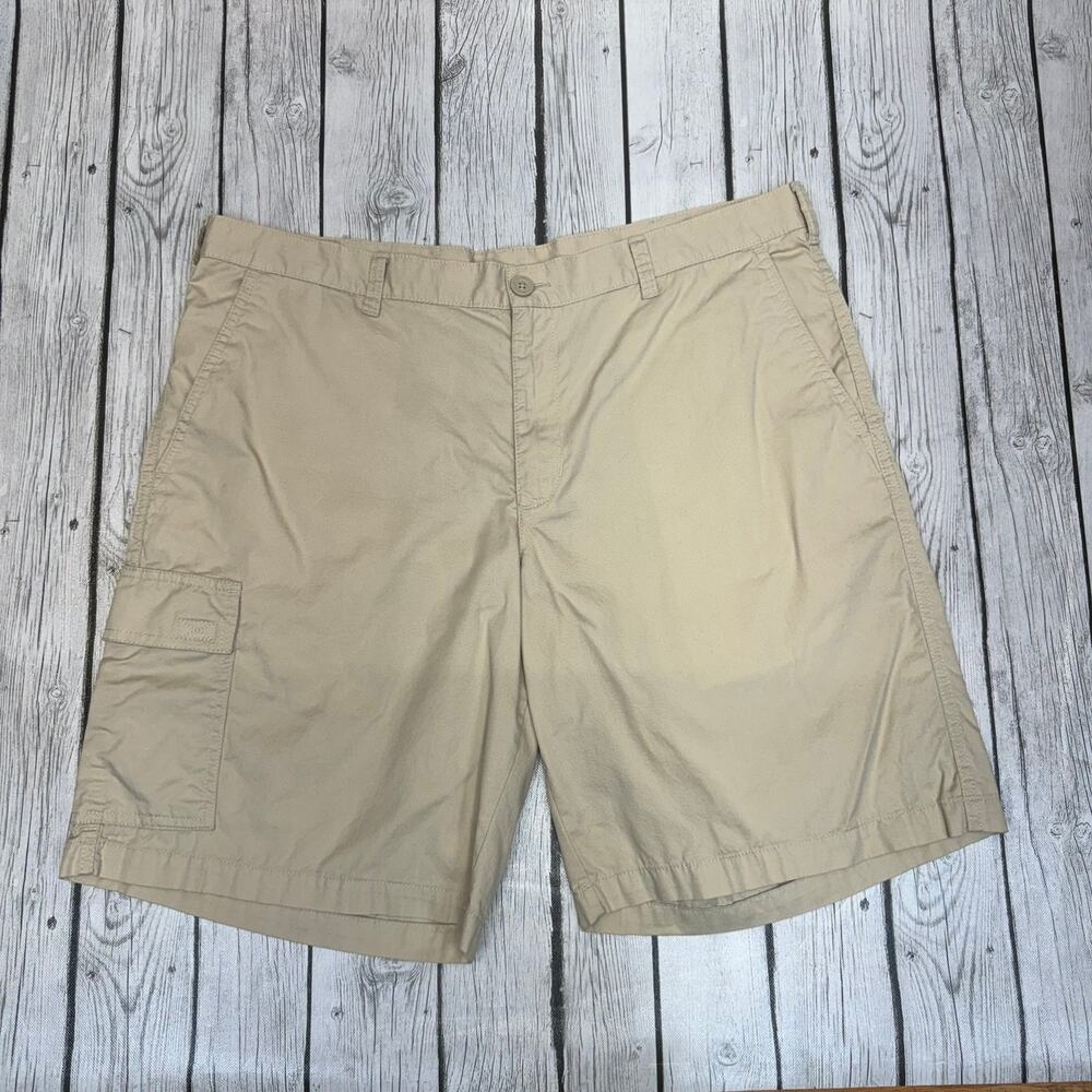 Men’s Columbia 100% Cotton Cargo Shorts Size 40
